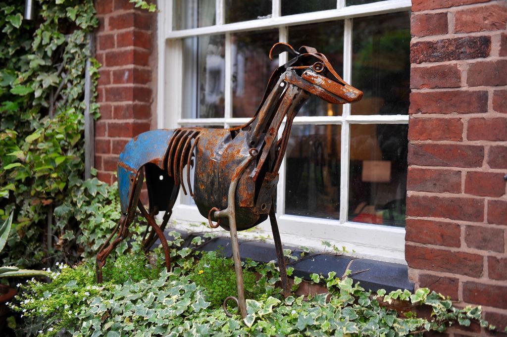 The Greyhound Coaching Inn Lutterworth Exterior foto